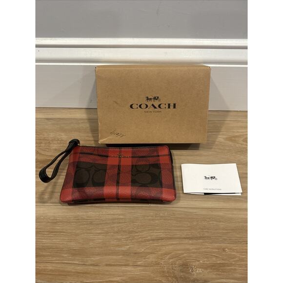 Coach Corner Zip Wristlet In Signature Canvas With Field Red Plaid Print New - Picture 1 of 13